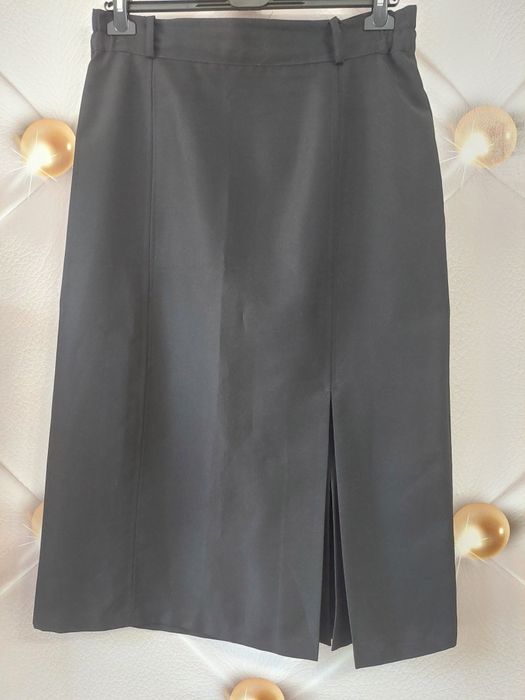 Długa elegancka czarna spódnica z rozporkiem plus size