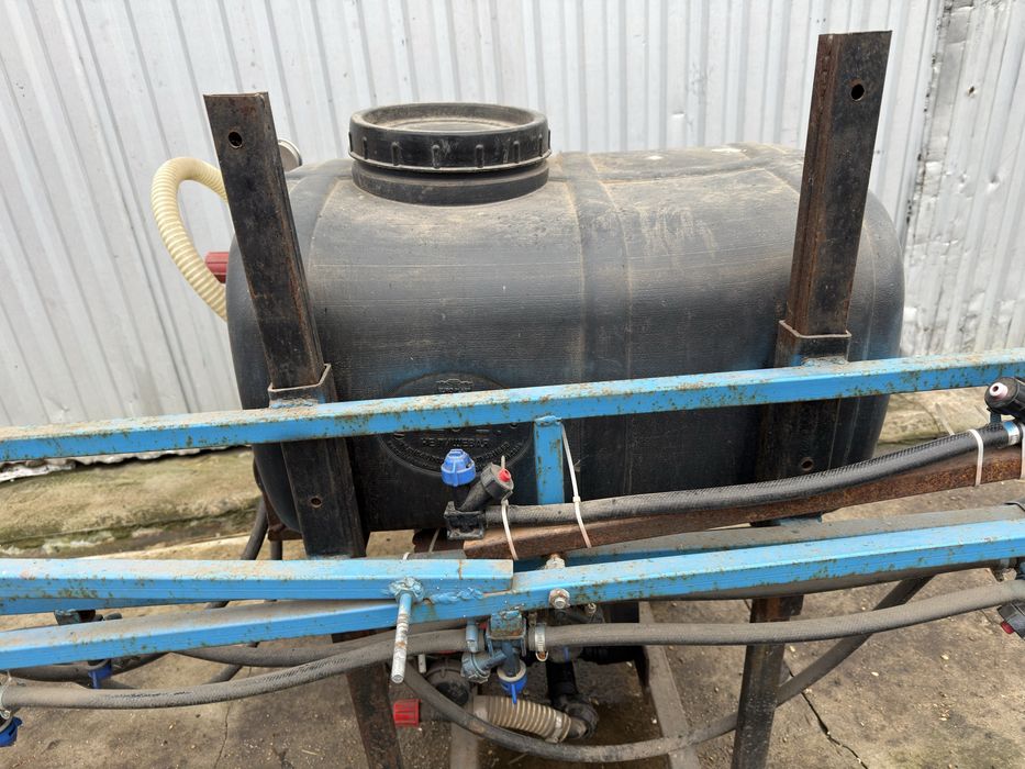 Обприскувач до мінітрактора