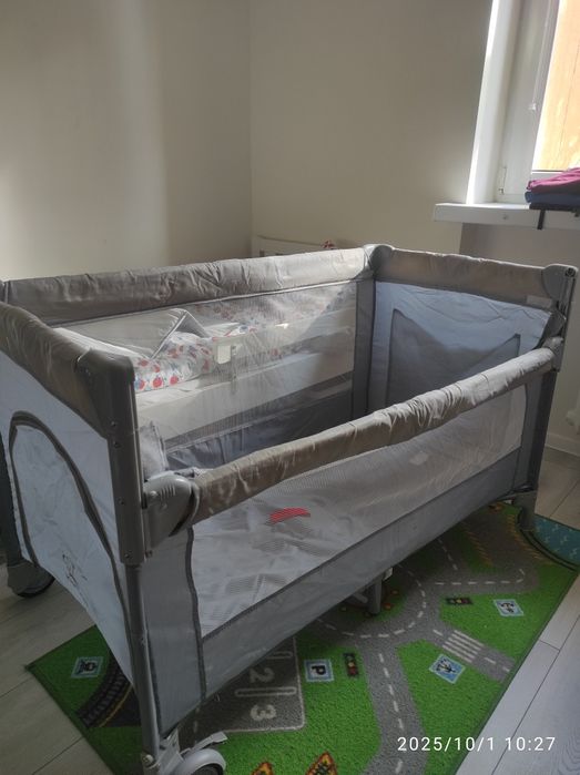Łóżeczko turystyczne dwupoziomowe + materac. Kinderkraft