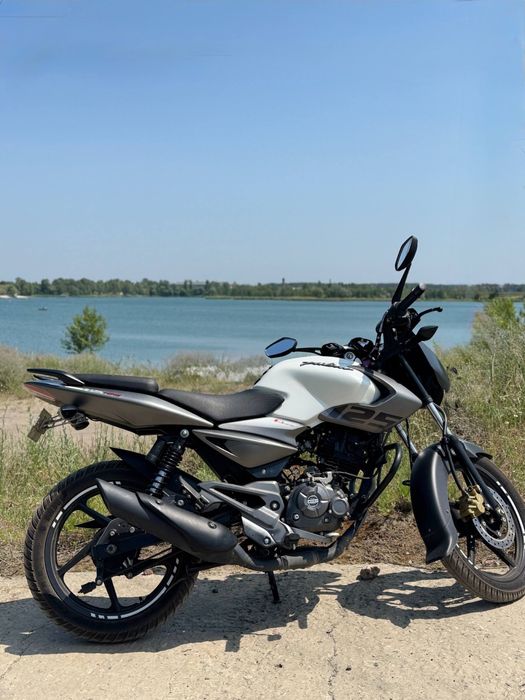 Bajaj pulsar 125