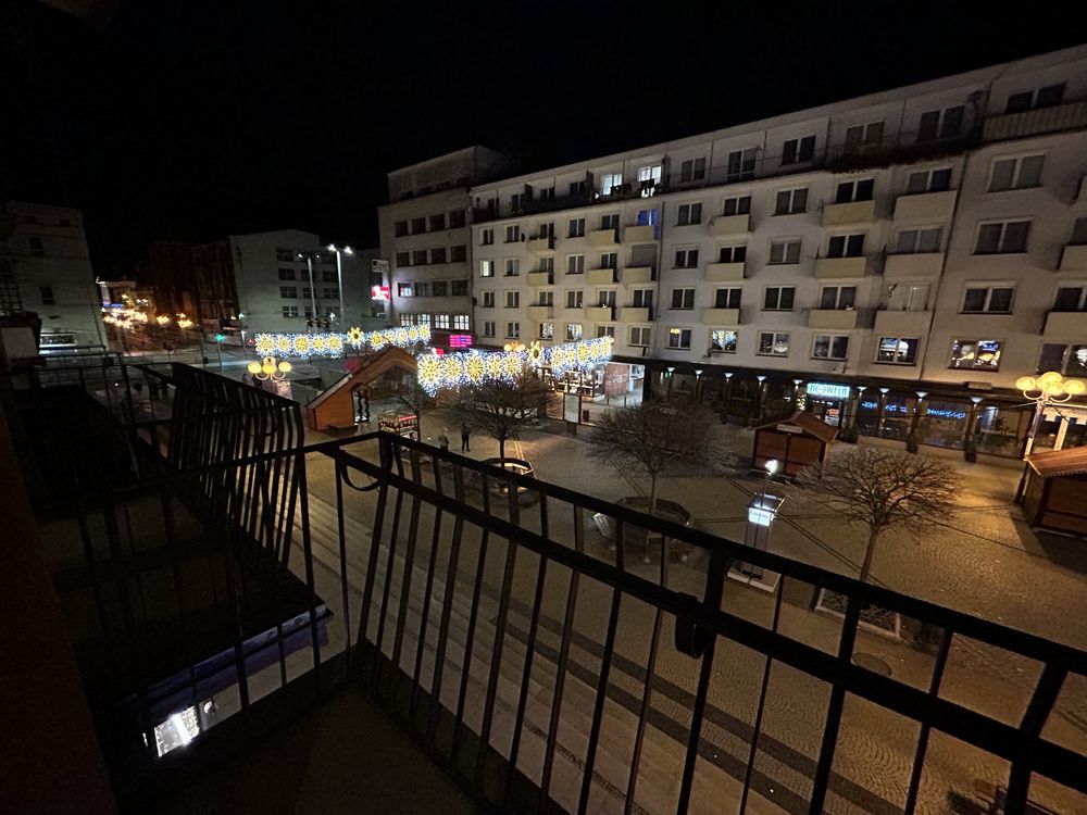 Apartament na Rynku –110m2- 4 pokoje, 6 łóżek, 2 balkony – max 12 osób