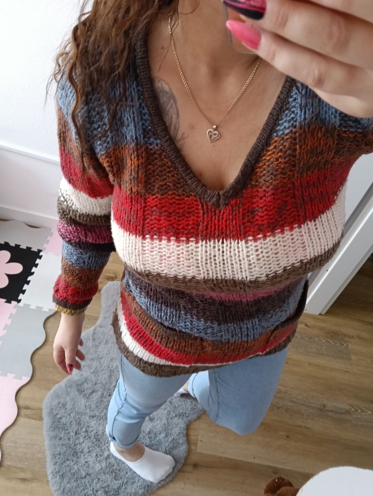 Grubszy sweterek damski
