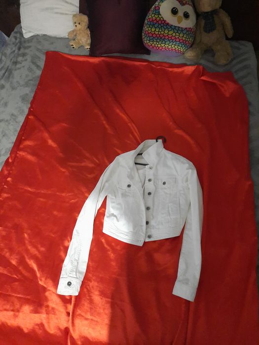 Джинсовый белый пиджак укороченный