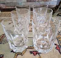 Conjunto de copos de cristal antigos