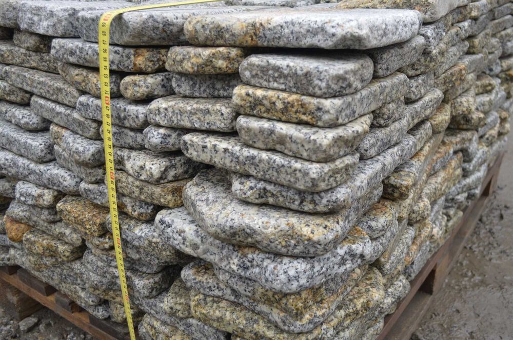 Stare schody granitowe kamienne ,płyty granitowe starobruk Stare Lampy