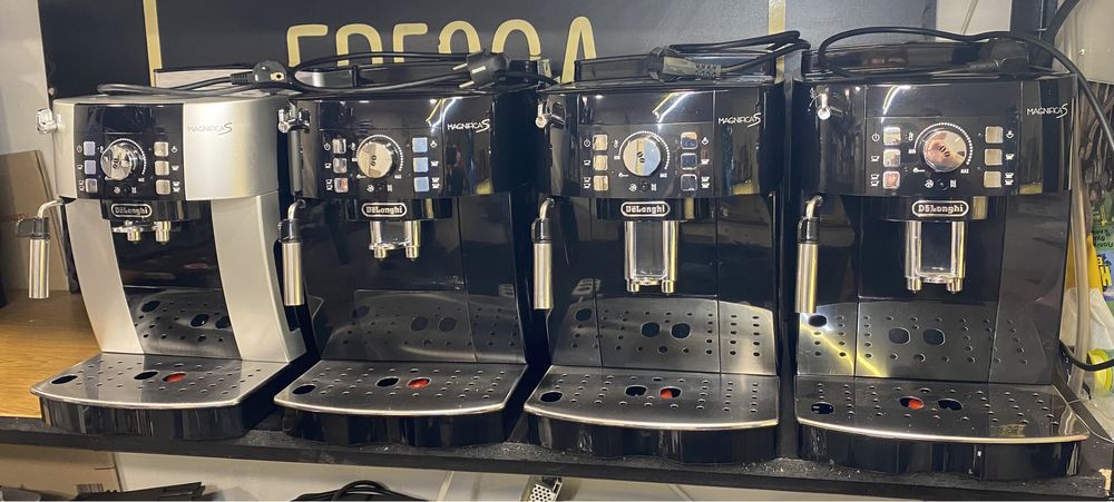 Кофемашина Delonghi Magnifica S