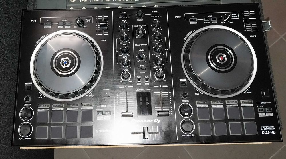 Controladora DDJ RB + Case Magma Para DDJRB