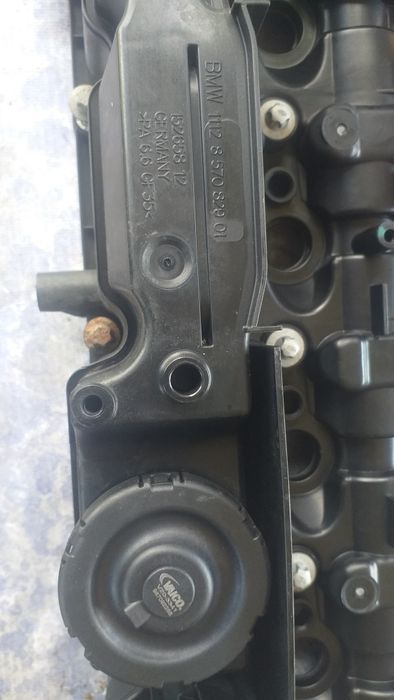 Pokrywa zaworów głowicy BMW 2.0d f31 f30