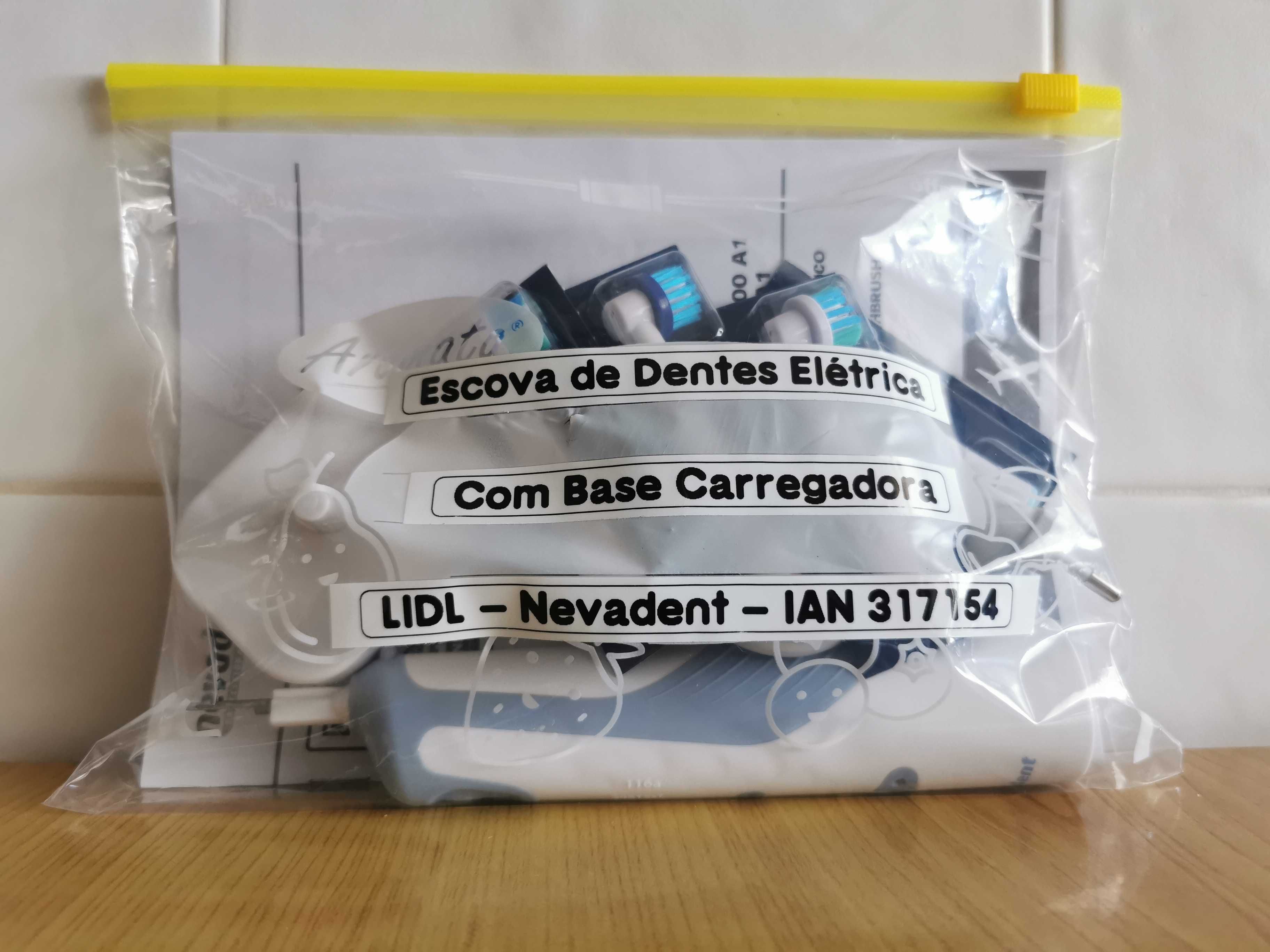 Escova de Dentes Elétrica Com Base Carregadora Nevadent IAN317154