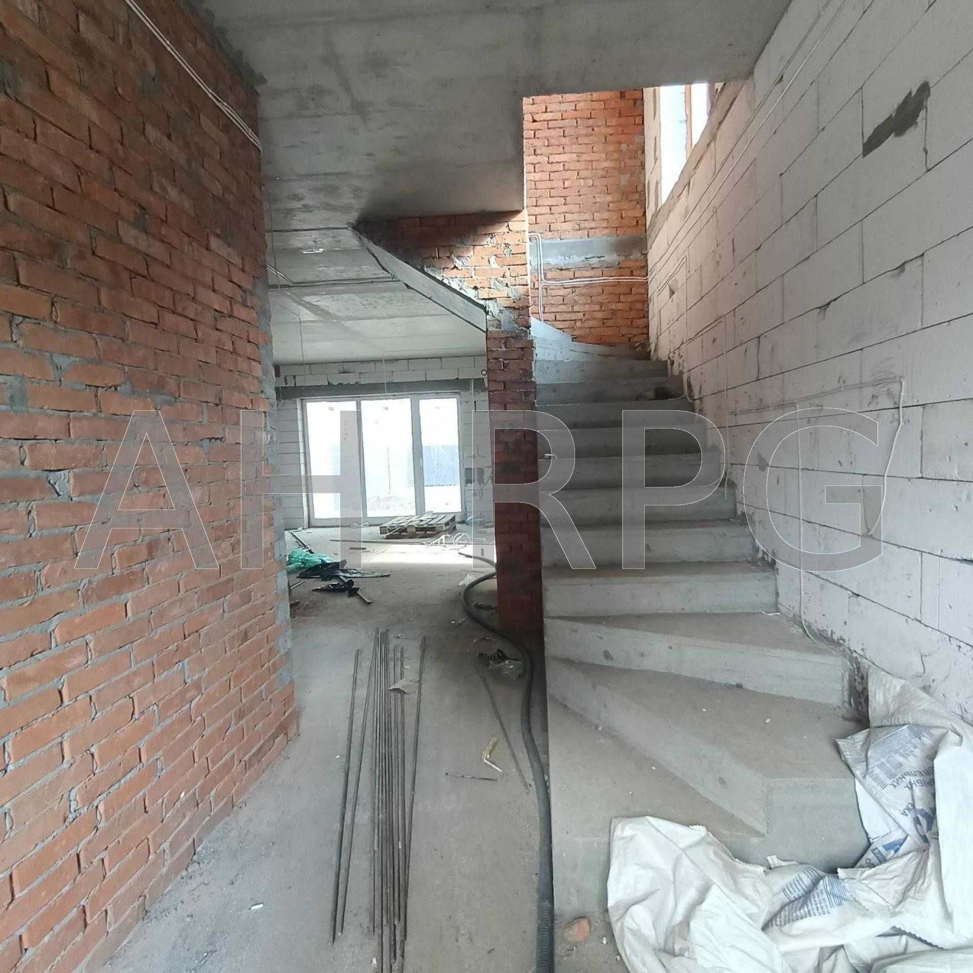 Продажа нового двух этажного дома (дуплекс), в Киеве.