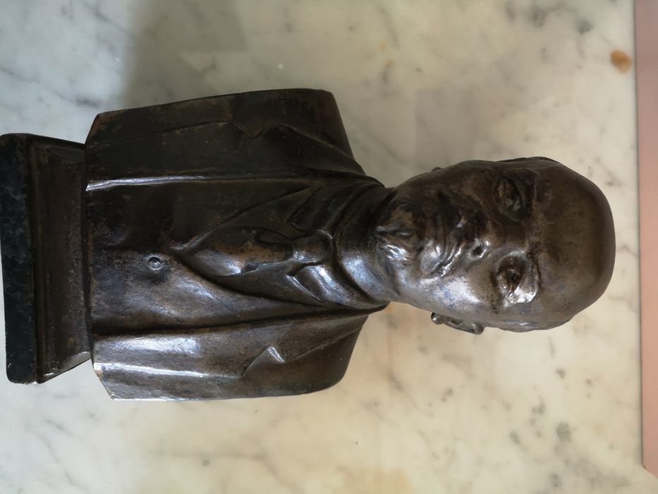 Busto em bronze Lenine assinado