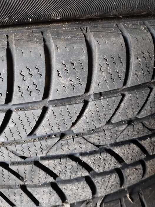 Зимова резина Hankook 185/60 R15 + диски