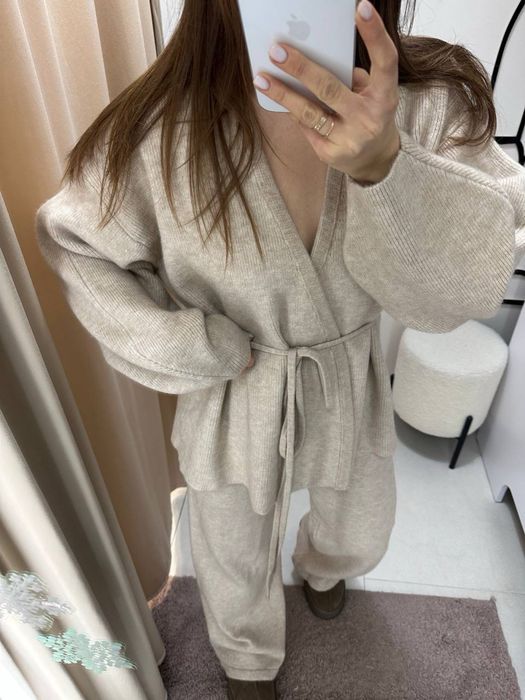 Костюм трикотаж вʼязка бежевий