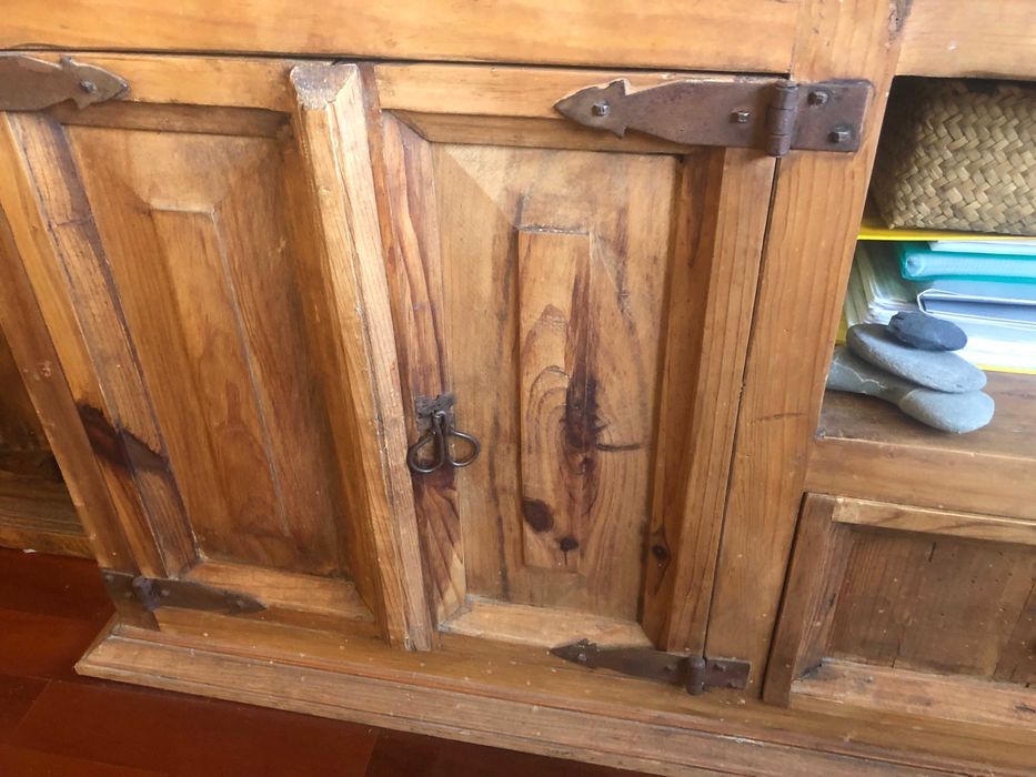 Móvel de sala (estilo mexicano)