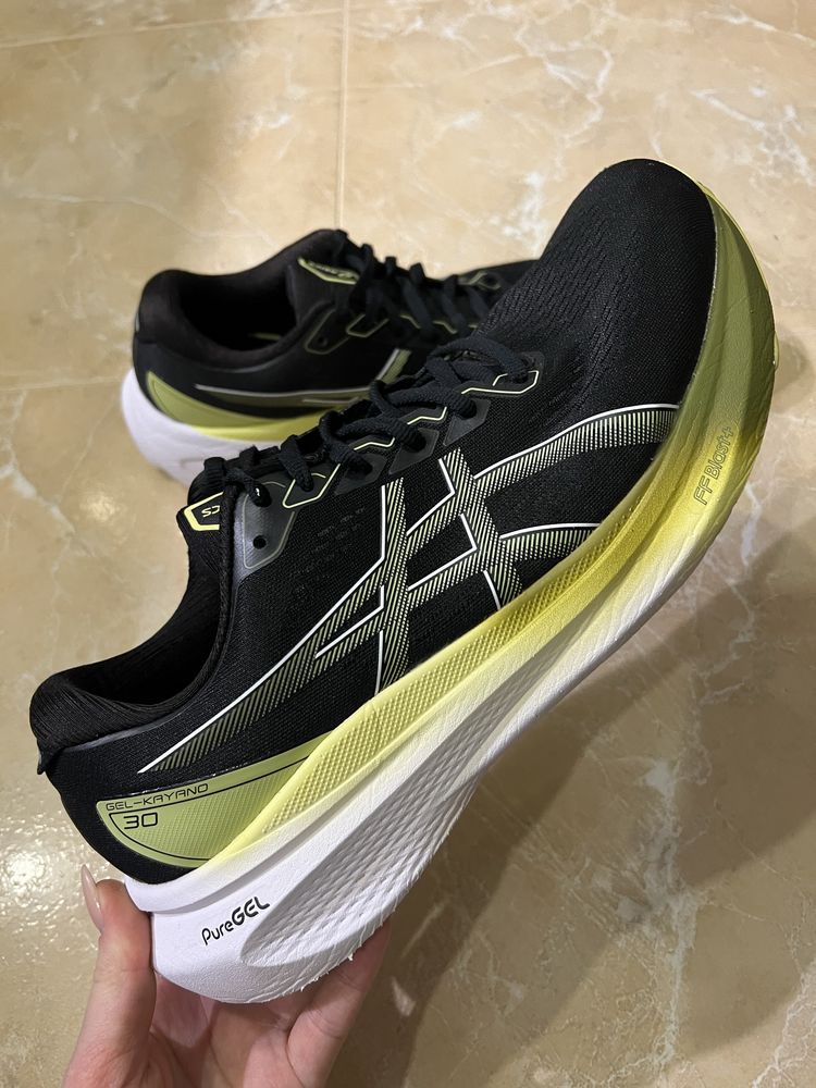 Кросівки для бігу чоловічі Asics Gel-Kayano 30