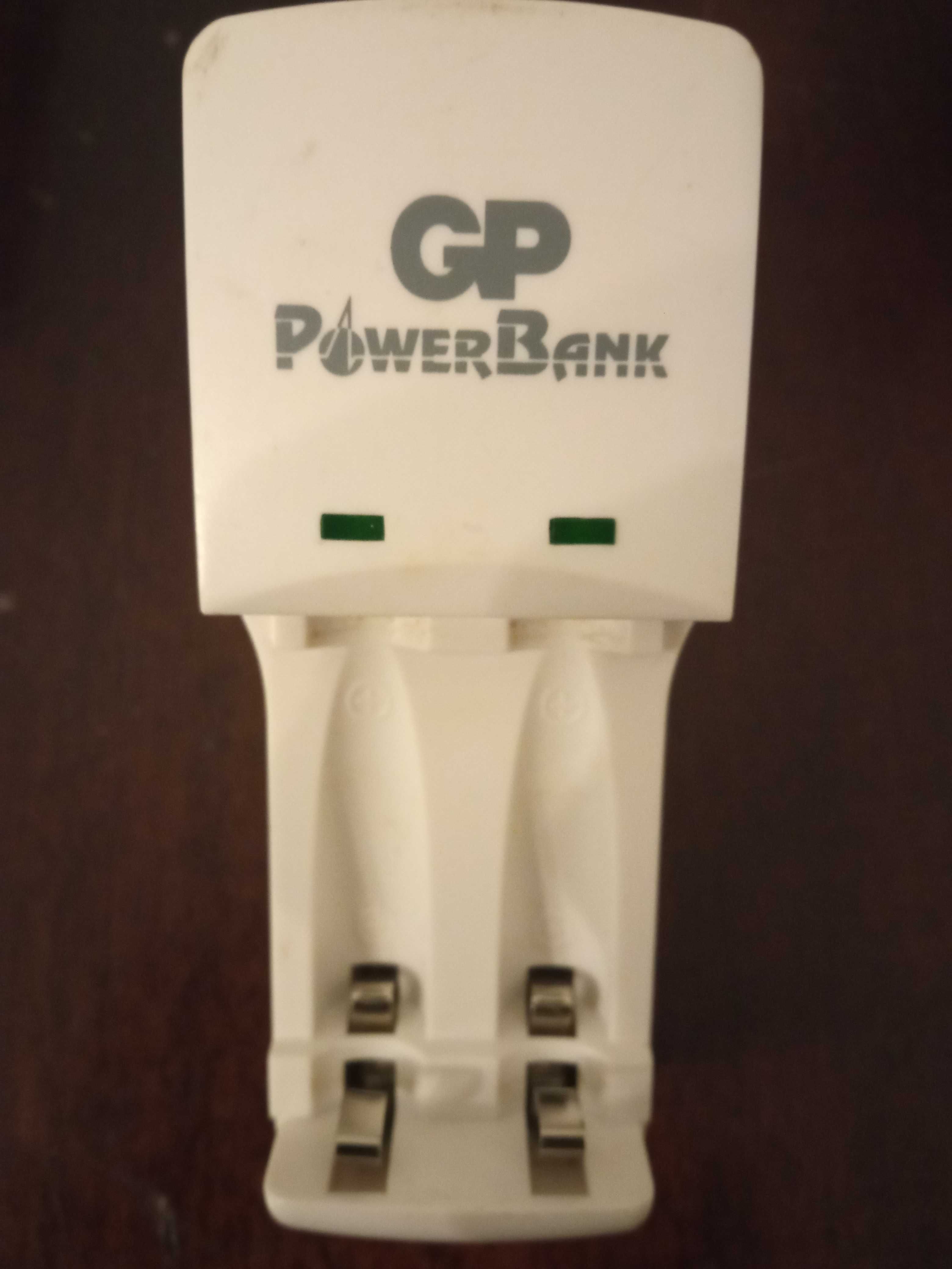 Зарядний пристрій GP Power Bank GPKB02GS на 2 AA/AAA 1.4V