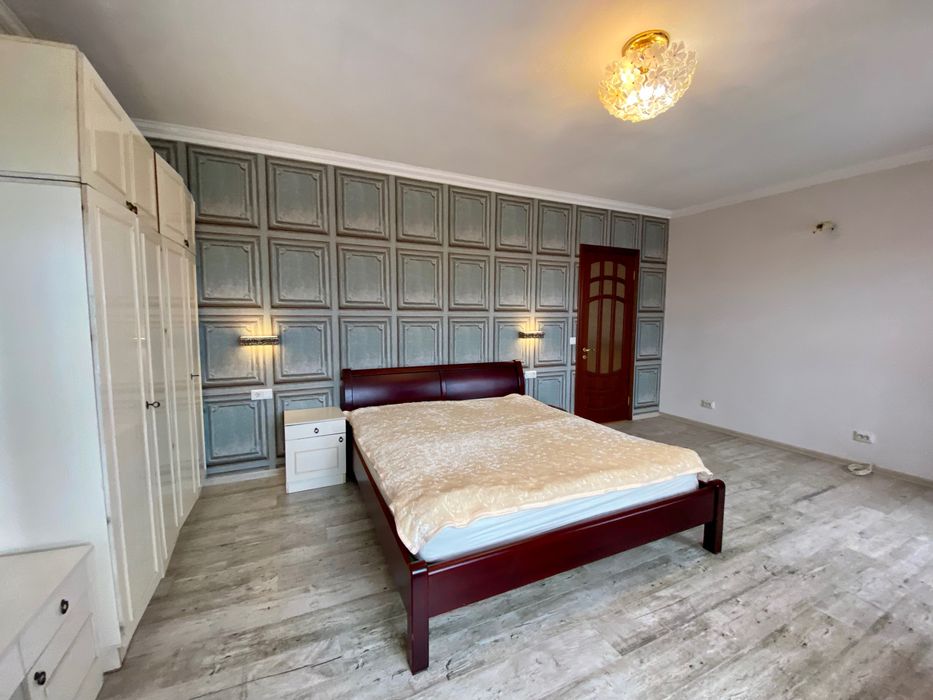 Продаж будинку в Борисполі, вул. Братуся — 322 м² на ділянці 6 соток