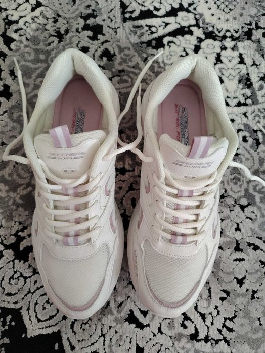 Жіночі кросівки весна, літо