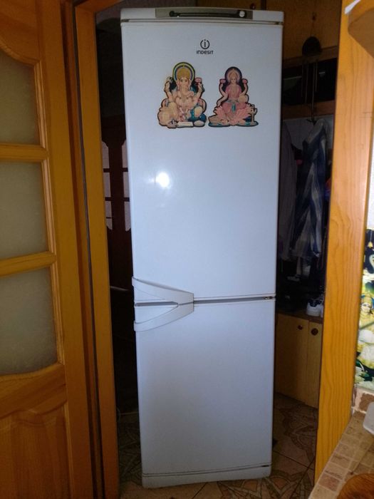 Продам холодильник б\у