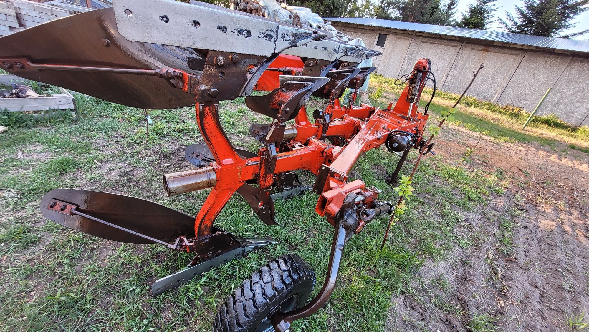 Pług 4 Skibowy Kuhn Huard 3+1 korpus