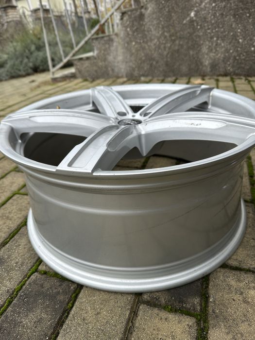 Диски r20  8.5j Audi