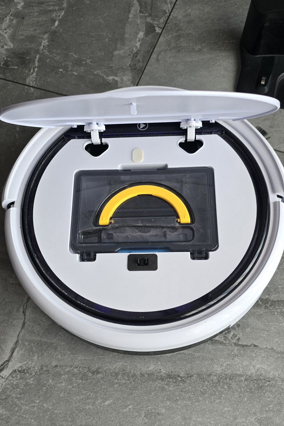 Medion Robot sprzątający  ODKURZA i MOPUJE 2W1 AUTOMATYCZNY