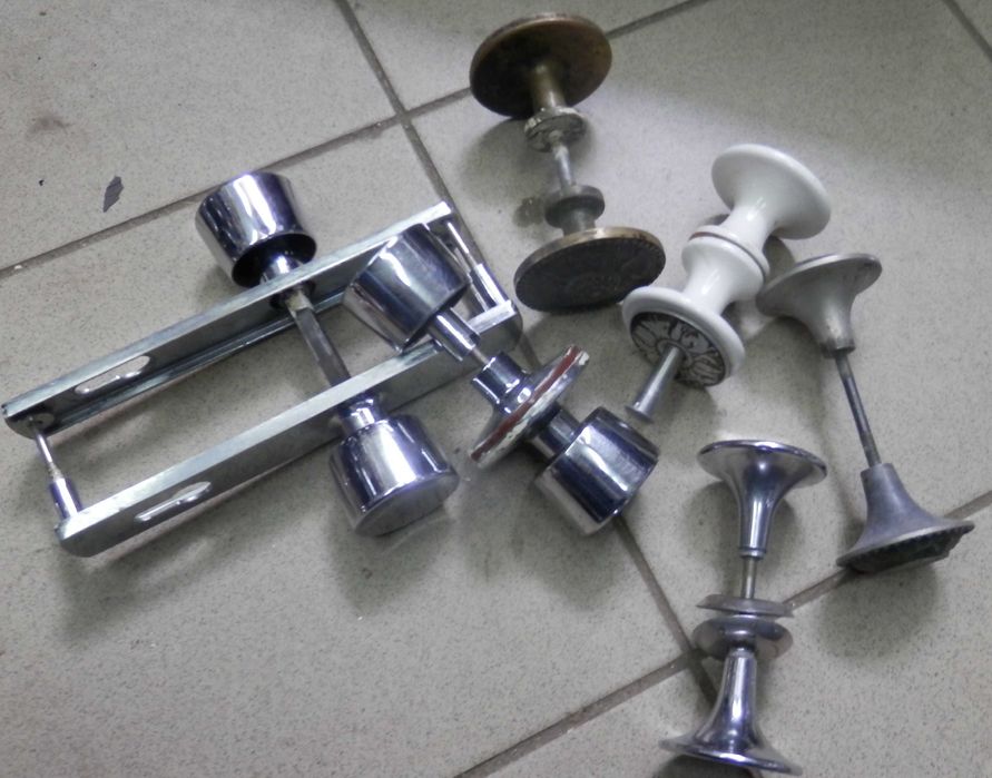 Ручки     дверные