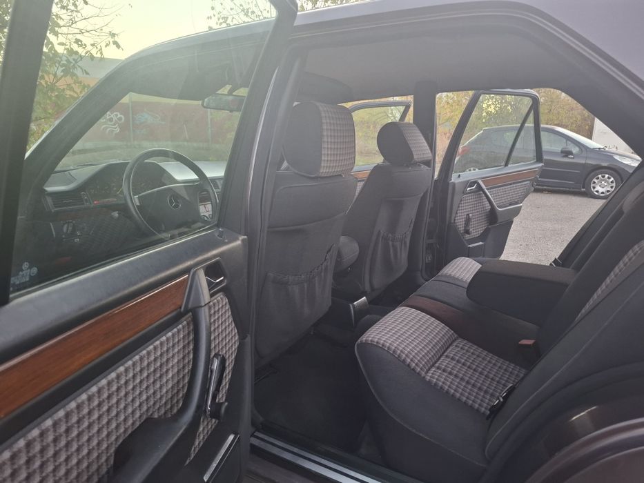 Mercedes w124 2.5D sportline