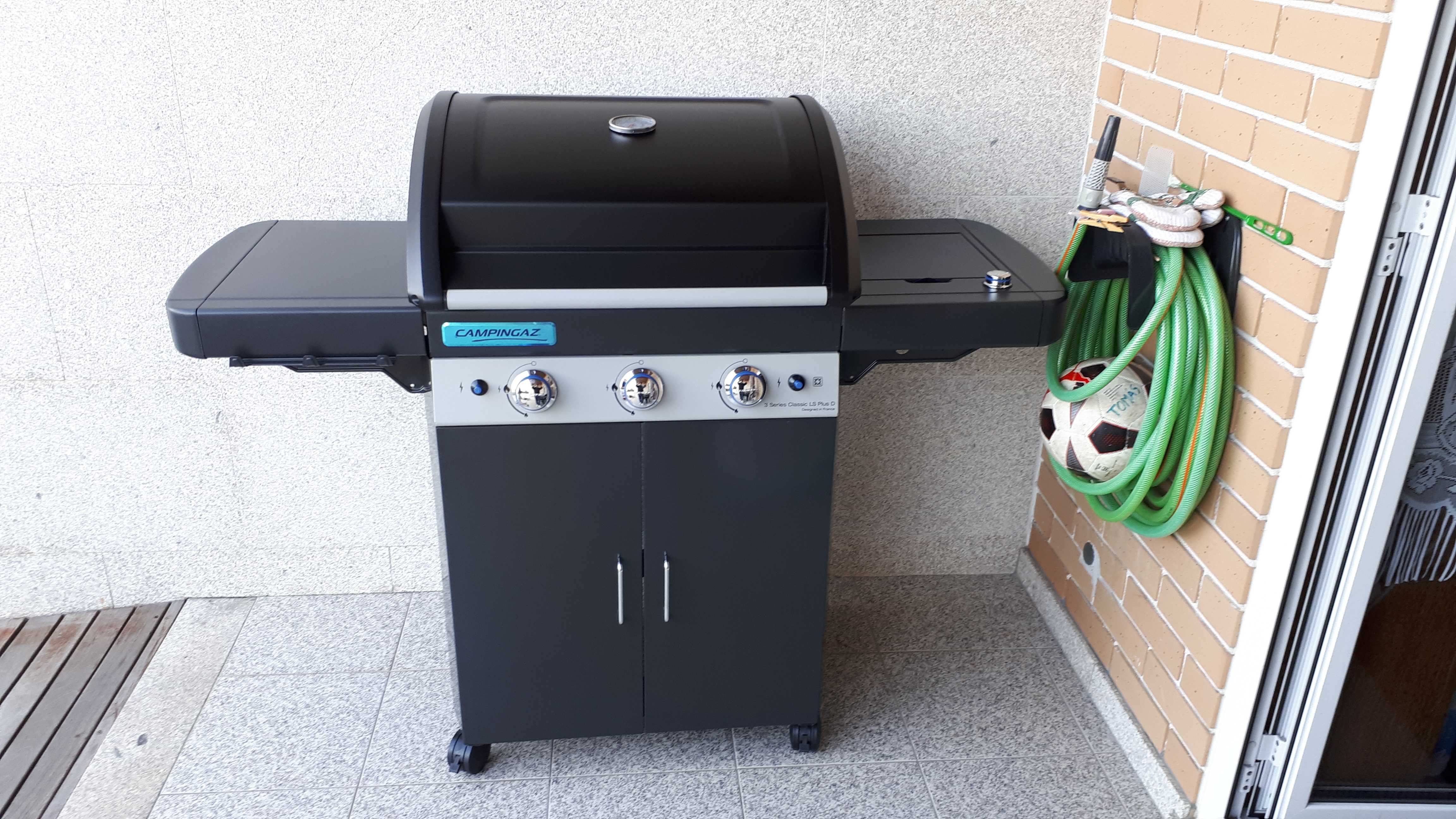 Barbecue CAMPINGAZ 3 Classic Ls Plus  com pouco uso e em ótimo estado