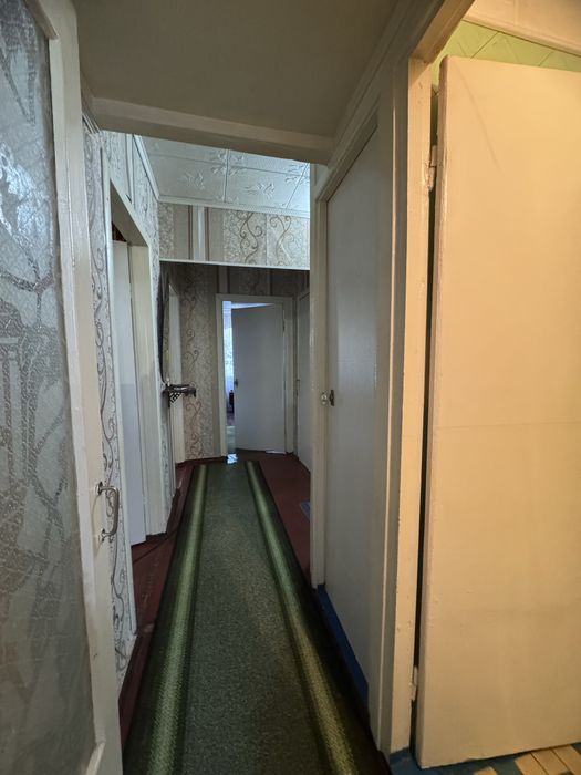 Сдам  Трехкомнатную  квартиру на Юбилейной улица Покровская.