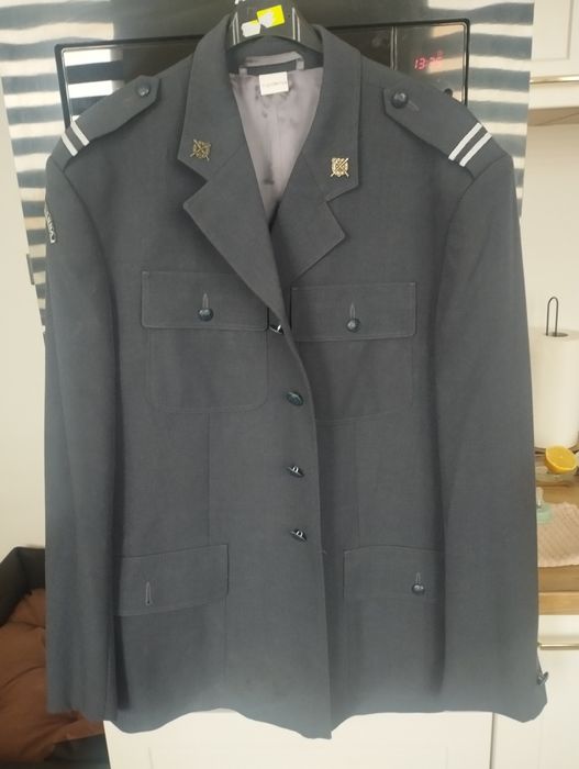 Umundurowanie funkcjonariusza S W