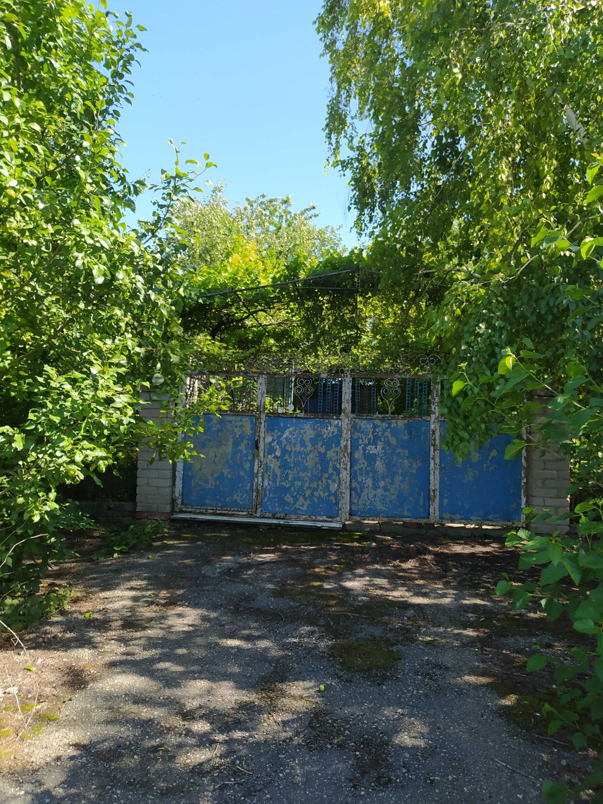 Дом 4 к 102 кв г. Новый Буг,в/уд. автономное,18 сот.гараж ,без ремонта
