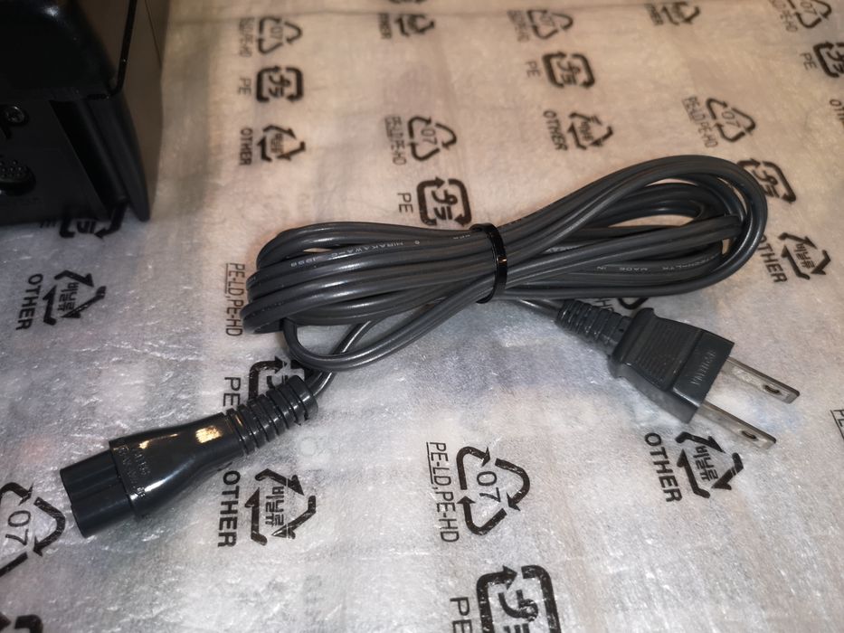 Konsola SEGA SATURN (PAL I NTSC w jednym) ciekawy egzemplarz