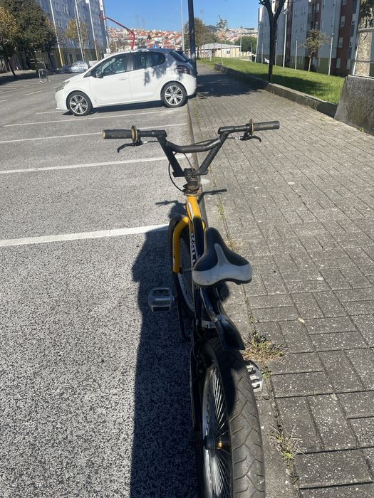 Bicicleta BMX pra a andar