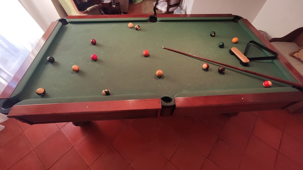 Mesa Snooker + acessórios (oferta pano novo)