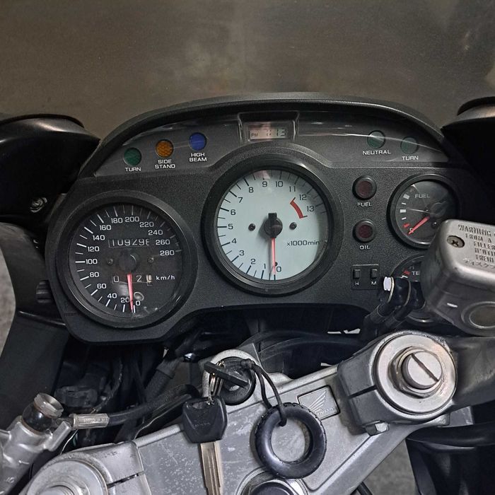 Honda VFR 750 - Modelo icónico de 1995