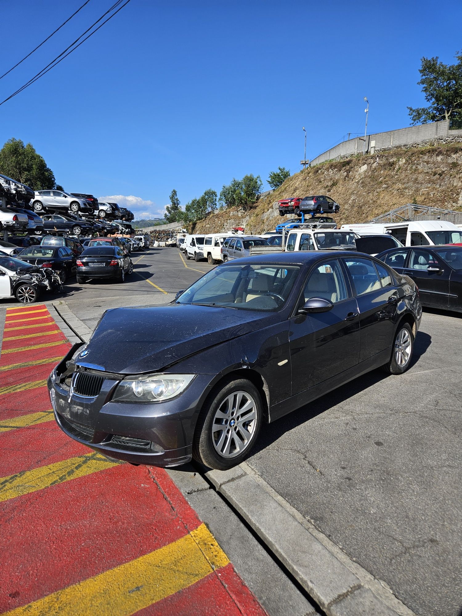 BMW E90 318D de 2007 para peças