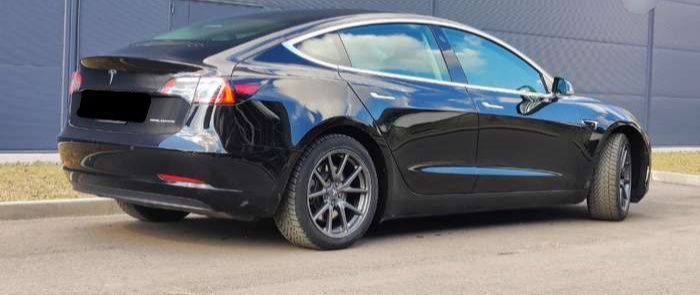 Tesla Model 3, 2019 року, 82 кВт, Хетчбек