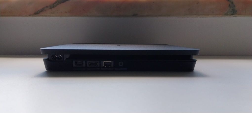 PS4 Usado por 150 € (preço negociável)