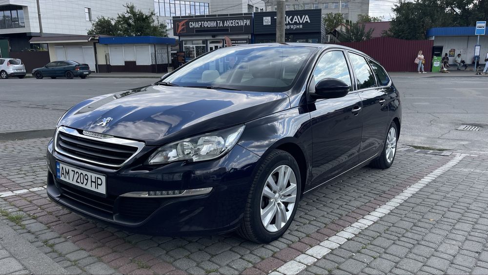Продається Peugeot 308 універсал 1,6диз 2015року