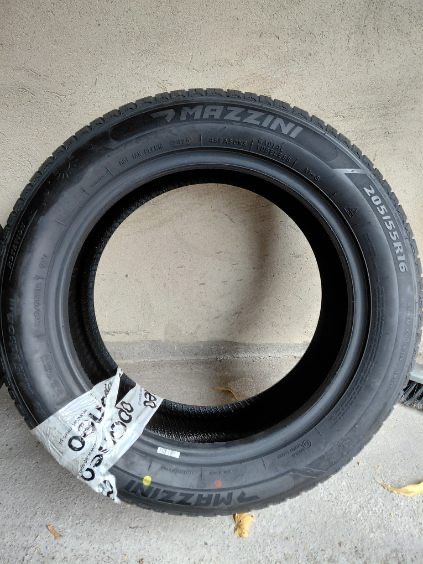 Nowe opony 205/55r16 wielosezonowe