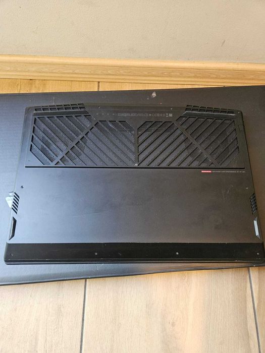 HP OMEN 17-cb1004nw 17,3" 144Hz i7-10750H RTX2060 16GB 512SSD W11