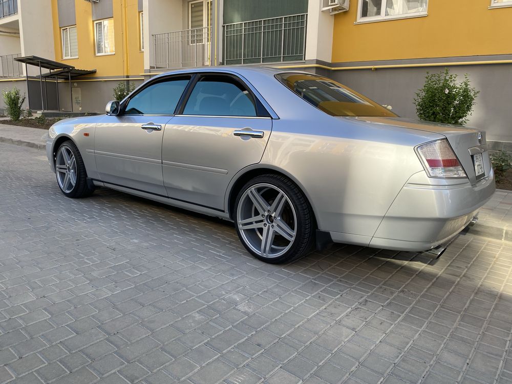 Nissan Gloria 2.5