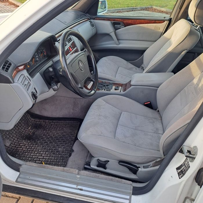 Mercedes Benz E220 W210 2.2 Diesel Automat