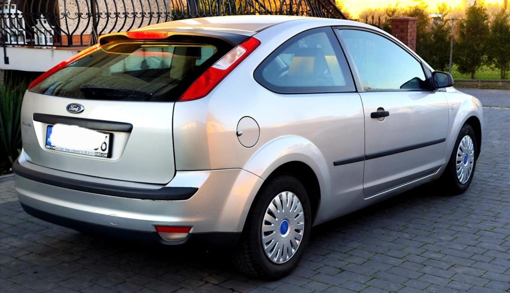 Śliczny Ford Focus 1.4 benzyna Klimatyzacja Niski przebieg.