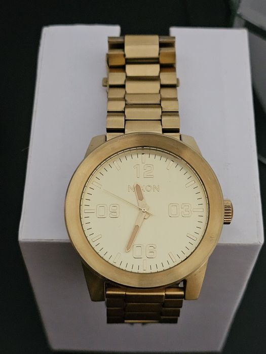 NIXON The Corporall SS Gold