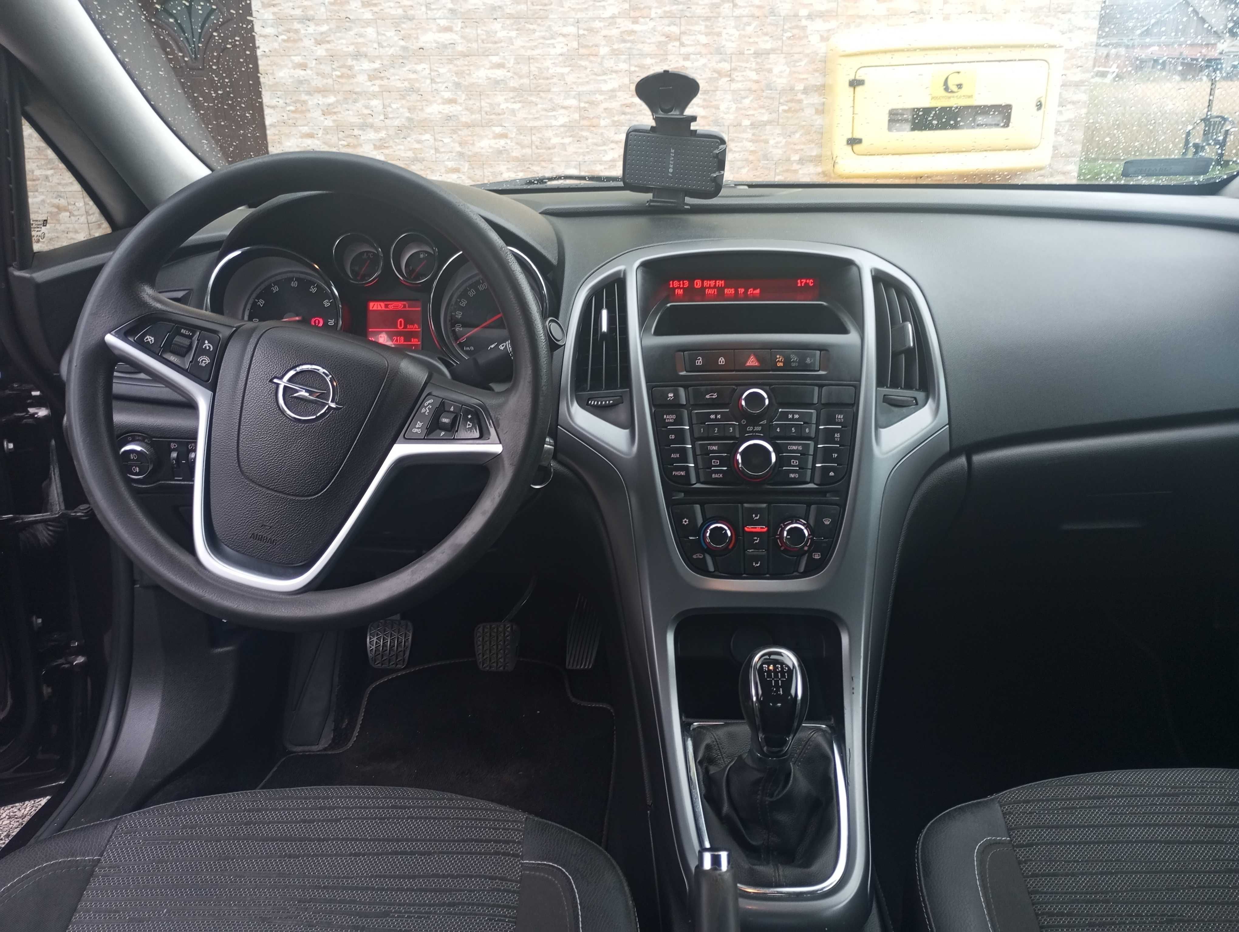 sprzedam opel astra 2016 benz.+lpg