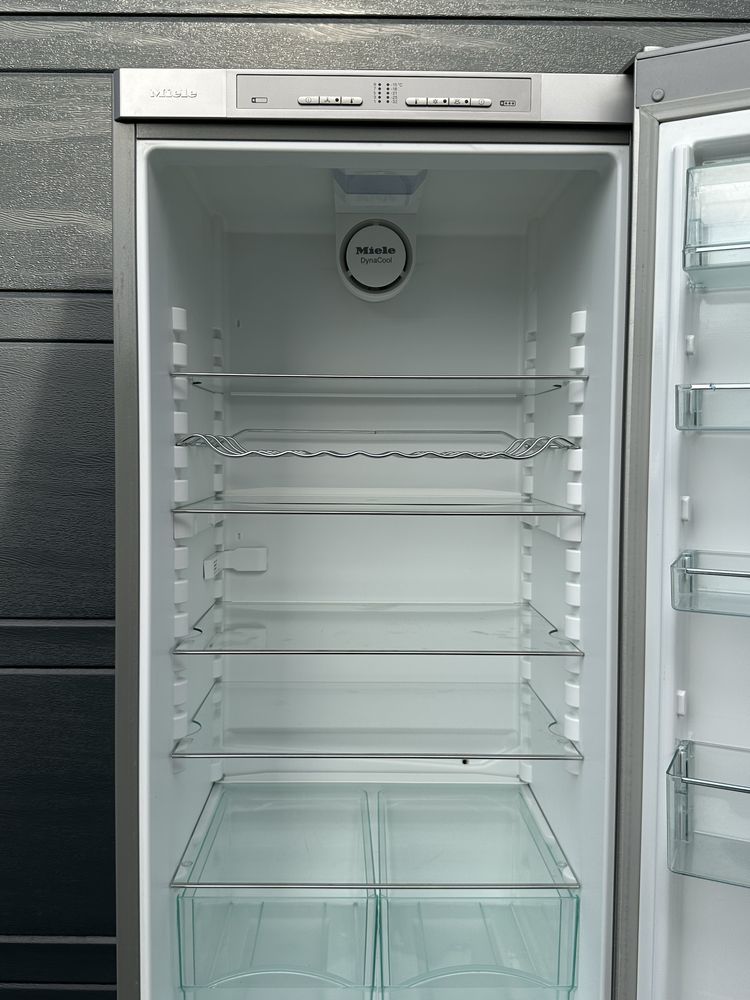 Холодильник Miele FN9752 i