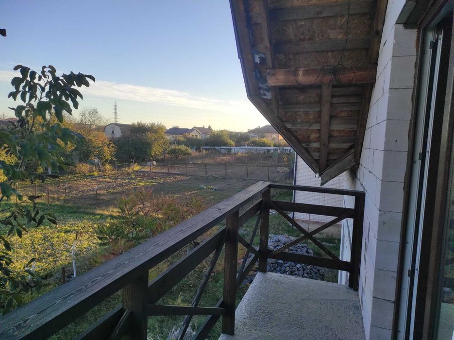 Будинок в Пирогово. 5 кімнат, 2 поверхи, всі комунікації, прописка.