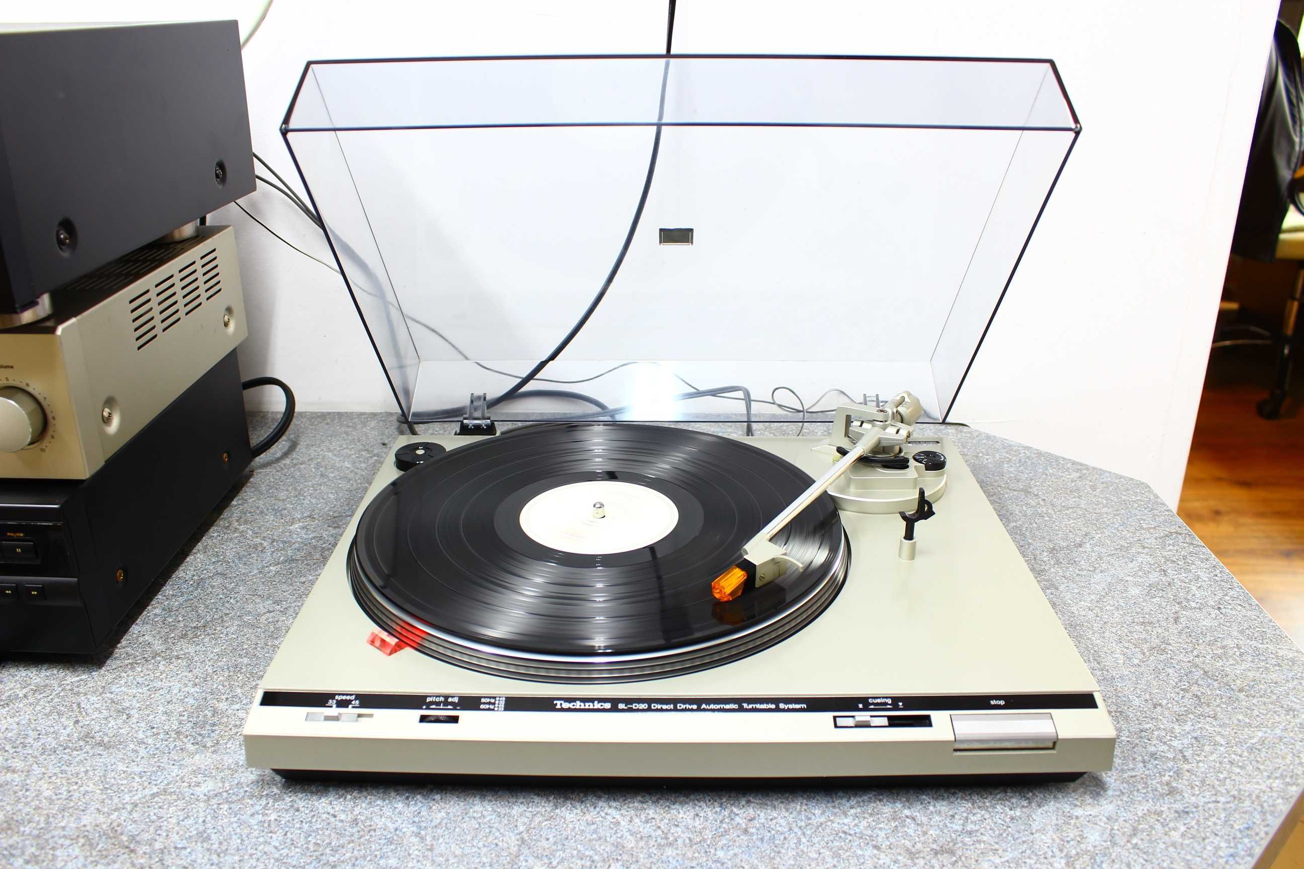 Gramofon Technics SL-D20 Direct  Drive